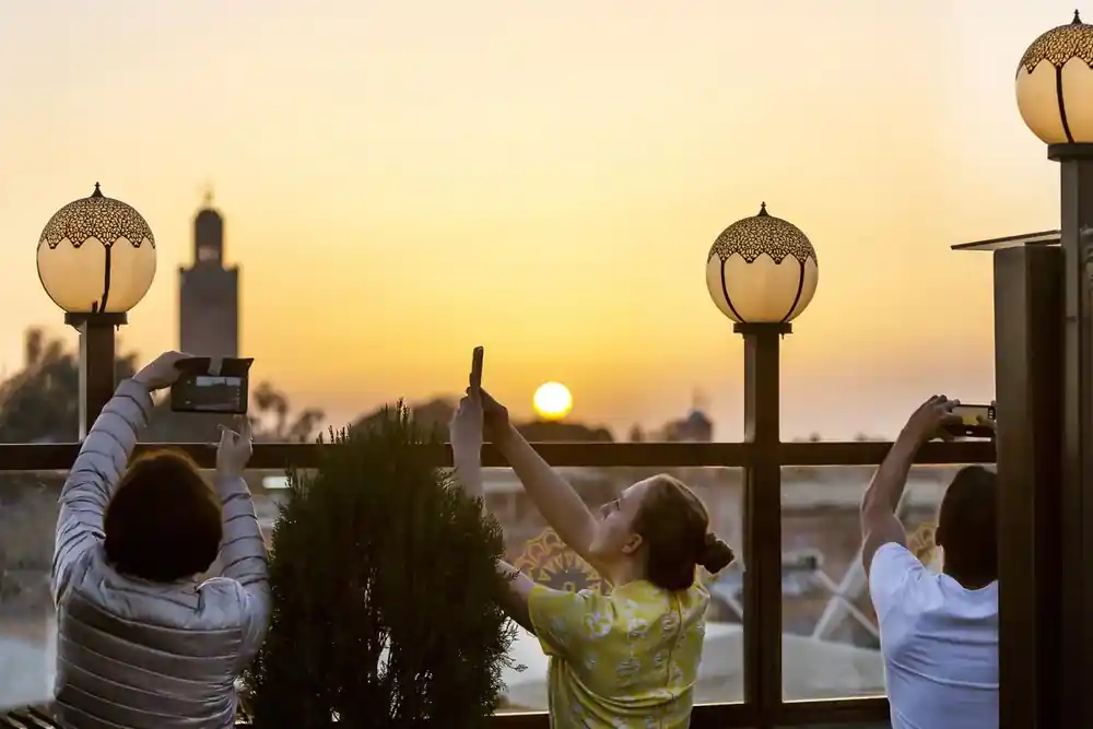 Jemaa el-Fna at night: how to enjoy the atmosphere without rushing