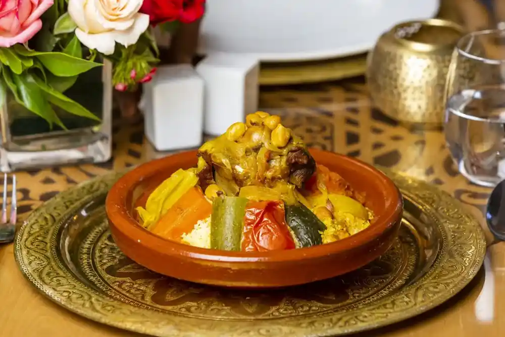 Moroccan tajine: how to choose between chicken, lamb and vegetables