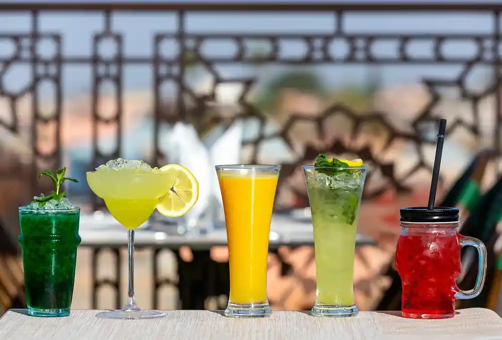 Bebidas frescas y cócteles sin alcohol
